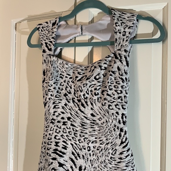 Caché Bodycon White Leopard Dress XS - Picture 2 of 6